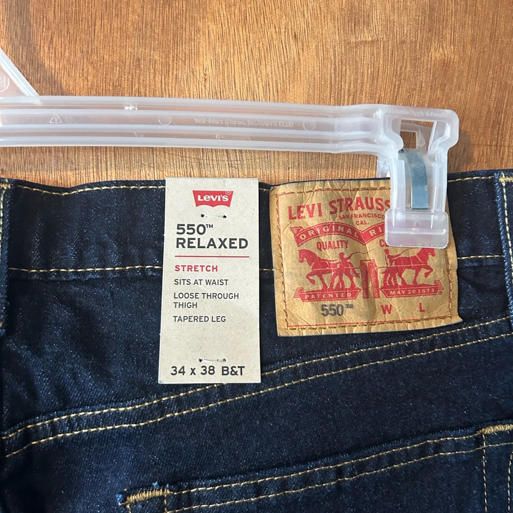 Levi's Men's Deep Indigo Relaxed Jeans - Picture 4 of 6